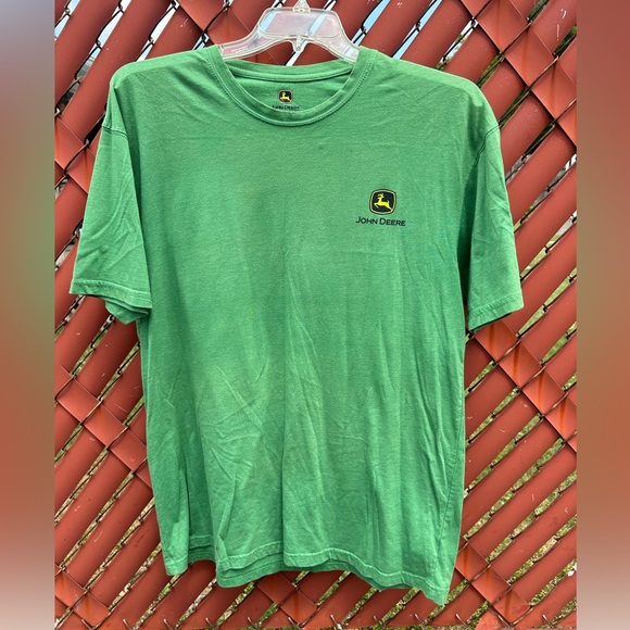 Men’s t shirt. FITS LIKE A LARGE! Soft and comfy. Beautiful image on back. - Picture 4 of 5